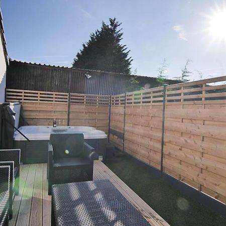 Hoxne Cottages - Rose Cottage With Private Hot Tub York Extérieur photo